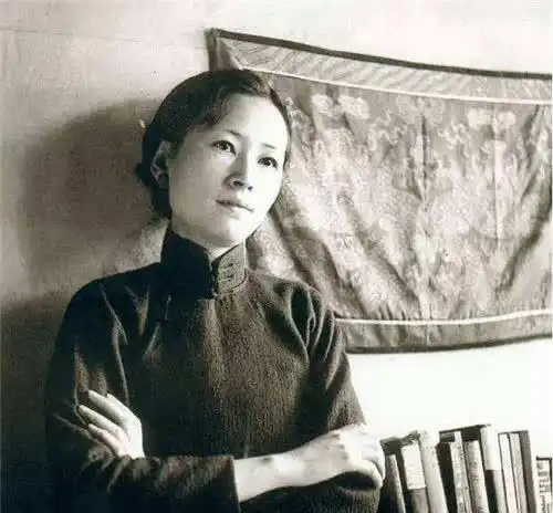 林徽因讨厌她,张爱玲不待见她,而她却活成了童话中的模样