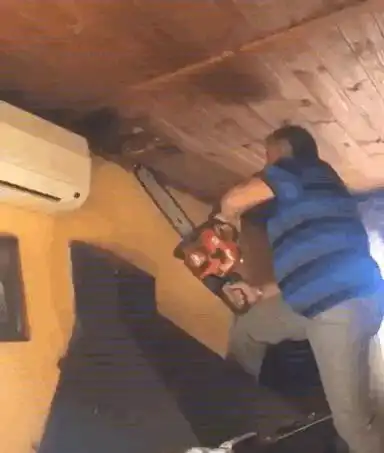 搞笑gif美女不管你怎么变装,我都能认出你