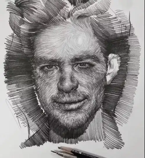 线条如此排列的素描第一次见,让我对素描头像有了新的认识