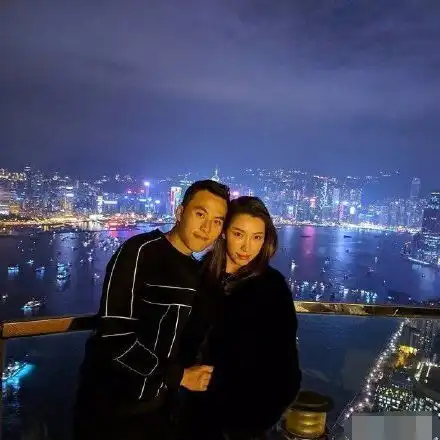 赌王多情基因被遗传何猷启只是特殊,哥哥弟弟们用情都专一