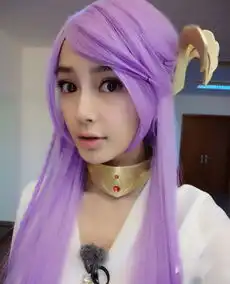 baby颖机智上线忙宣传衣品颜值却没有掉链子