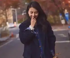 自拍比他拍丑的女星,刘亦菲成网红脸,热巴大大拉低颜值