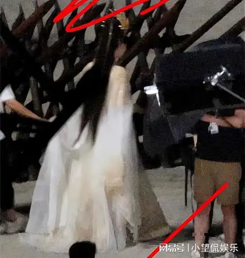 狐妖造型大杂烩杨幂敦煌风,龚俊道士风,祝绪丹西幻风