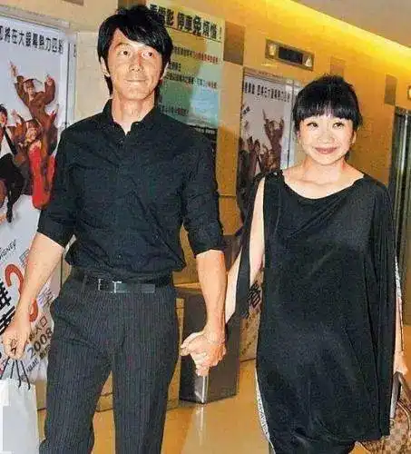 童年女神遭演员打至永久残疾难道女演员都这么惨如今42岁的她,保养全靠运动...
