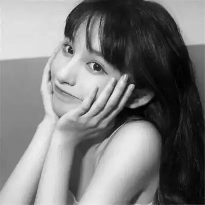 美女头像黑白清新自然,淡然安静的美女