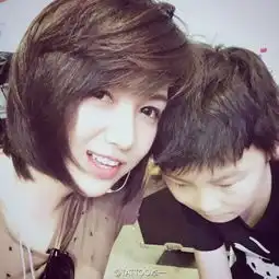 美女纹身师走红高颜值撞脸吴亦凡范晓萱