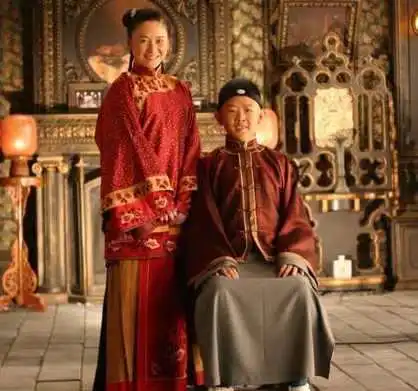 张国立儿子,32岁不老童星,娶媳妇被嘲像母子,今积极备孕