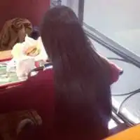 qq女生意境头像流干了眼泪自有另一个人逗你欢笑
