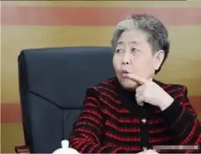 与老干妈就差一个字的缘故,老干妈将他告到倒闭,网友真狠