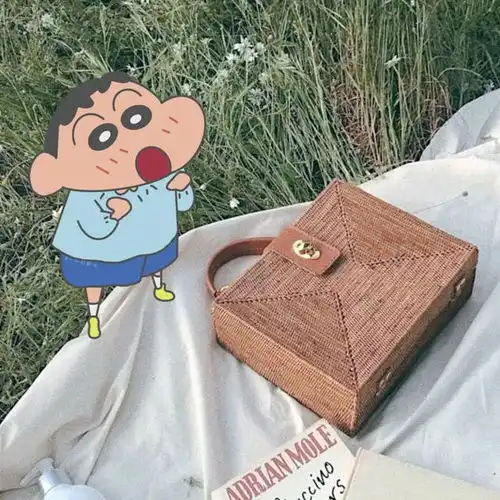 超可爱的蜡笔小新朋友圈背景图