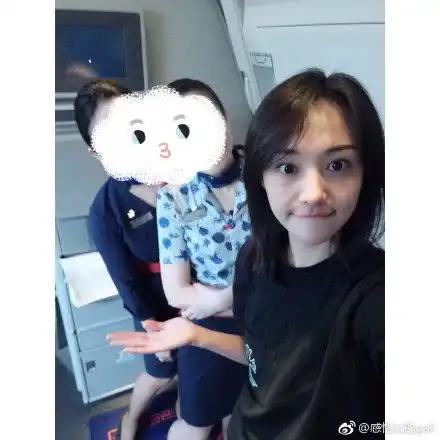 清纯可爱的小姐姐和空姐合照网友爽妹子人真好