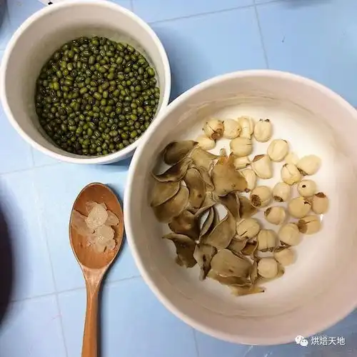 绿豆和它是绝配,后悔没早点知道花小钱煮一锅,湿气暑气绕道走,还您一身通畅莲子消暑滋补坚果蔬菜绿豆汤网易订阅