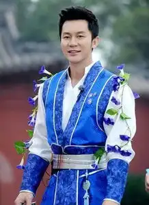 红三代李晨哭了是作秀还是真情实感他就这么靠着大黑牛洗白了