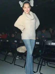 小s着短裙捞金秀美腿拥抱男粉丝6837616搜狐时尚频道图片库大视野搜狐
