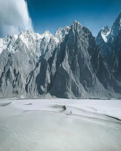 又一国免签,这座坐大巴就能直达的兄弟国,藏着人间绝美风景