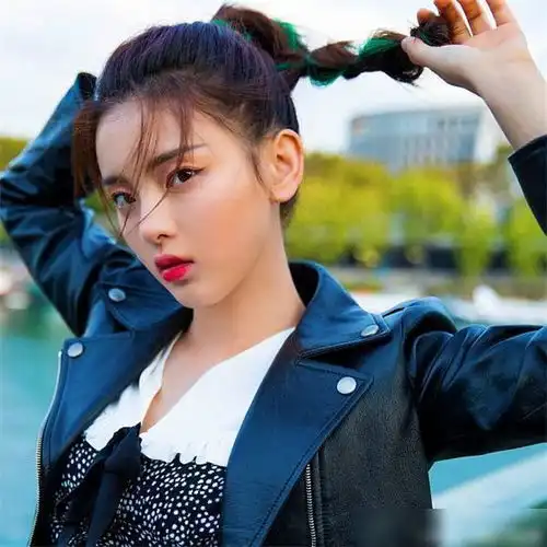 成功后杨超越首次谈话,字里行间透露着悲伤,最后一句让人心疼