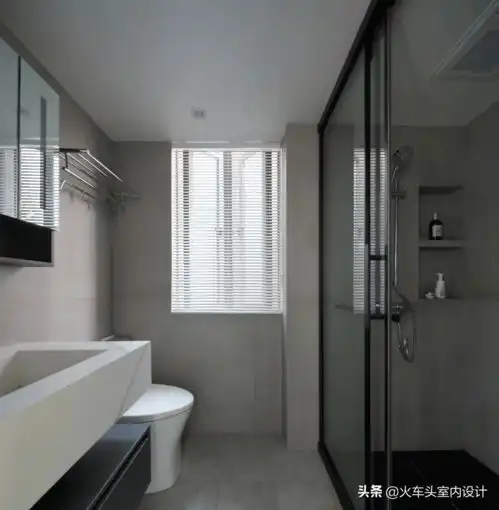 黑白极简,植物和绿色调让家更具活力