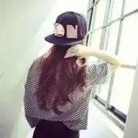 女生背影戴帽子头像背影霸气的带帽子的女生头像