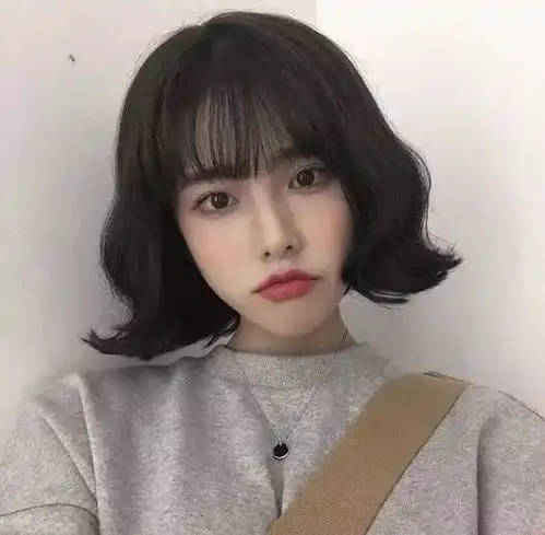 头大剪什么发型避开4点,比中分显脸小