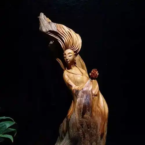 根雕中的美人,惊艳