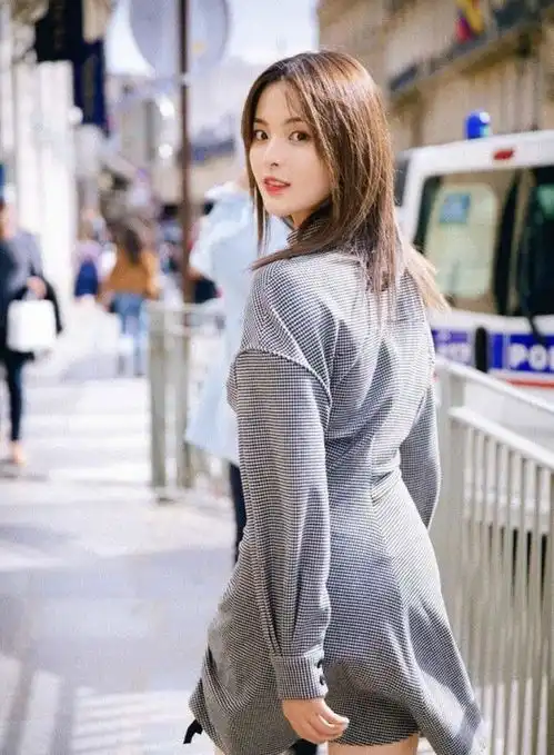 街头采访之走红最不能够被理解的艺人,十有八九都说是杨超越