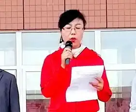 新区校区举办青春健康,心灵之约高三学生高考减压户外活动