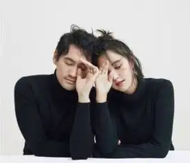 与李晨分手后,范冰冰七夕罕晒戴绿帽自拍,欲表何意