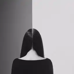 天才摄影师拍下最孤独的人,画面只有黑白二色,却透着神性的寂寥之美