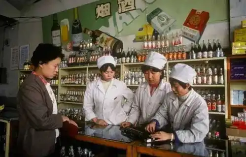 这个旅拍中国30年的外国人发现了哈尼梯田,还因拍三里屯进了派出所大师in像
