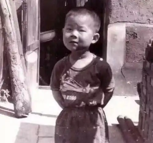 刘德华一直很帅气,岳云鹏一直没变样,陈冠希一直很痞帅
