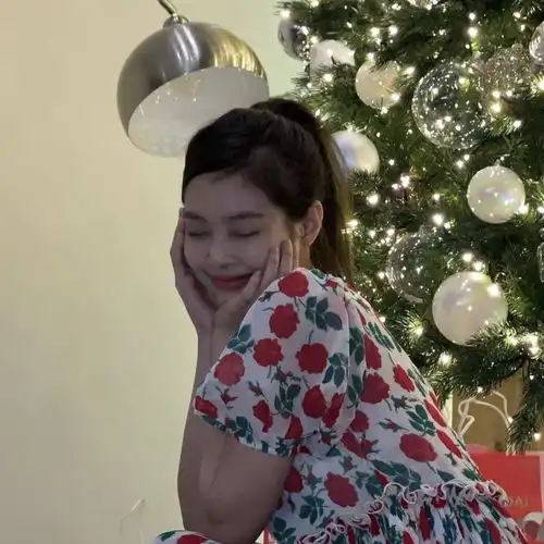 blackpinkjennie头像迪士尼的安保不行啊,公主天天出逃