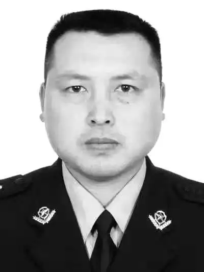 痛心第7名民警殉职在抗击疫情一线