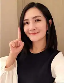 谢娜张碧晨合体辟谣,接着发九图微博表白张杰,网友最好的爱情