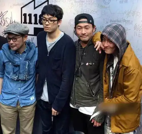 陈冠希要当爹了美国两千万买豪宅为秦舒培停工待产你认为浪子这次真的会收心吗