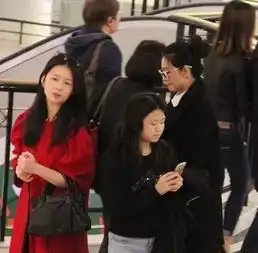 她24岁当艳星,30岁嫁豪门,如今49岁活成少女