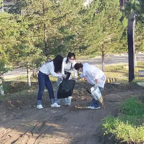 我为群众办实事丨市中院民事审判二庭开展环境保护义务劳动