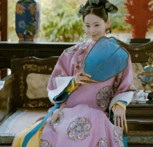 他们剧中是母子,现实中却是夫妻,给双胞胎儿子取名一模一样
