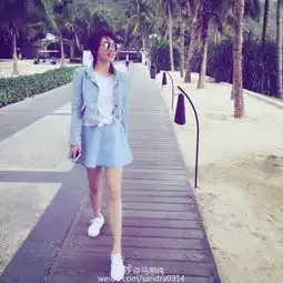 美翻天马思纯拜年走小清新路线