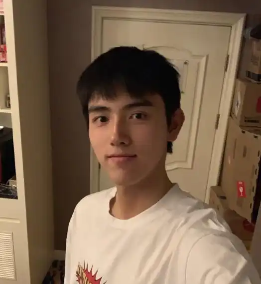 走进陈飞宇现实中的家,爸妈都是一线巨星,他家装修却朴素过头了