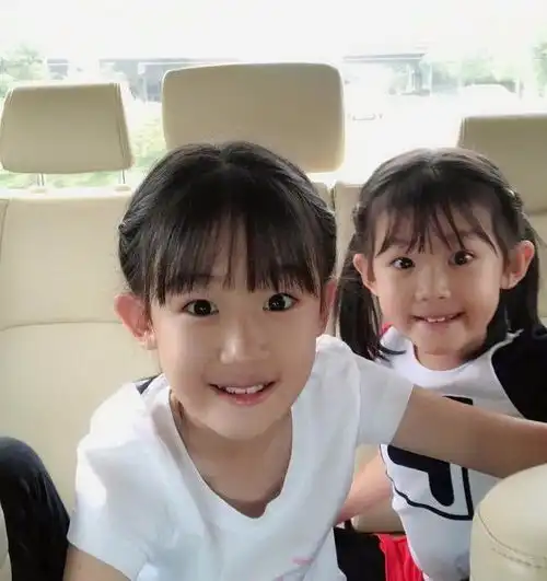 陆毅大女儿真的长开了啊稍稍打扮就变身美少女妹妹没她好看