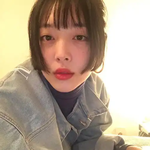 雪莉ins最近更新
