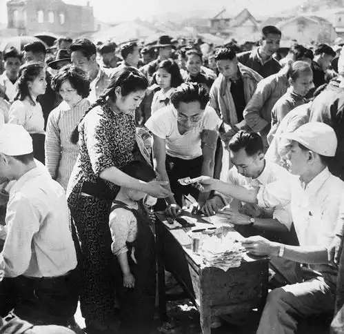 200张照片浓缩的100年历史