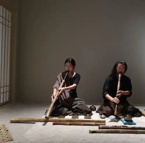 古乐像黑暗中的一束光,让我找到自己
