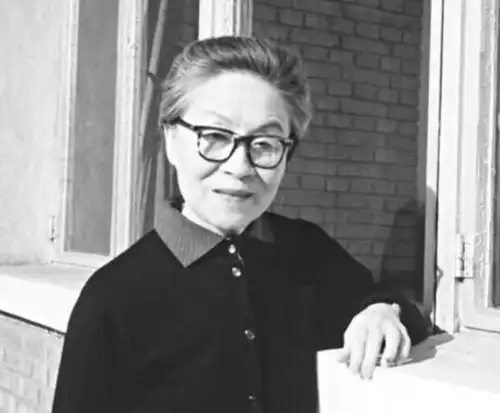近代时期,这10位女性被尊称为先生,是否当之无愧