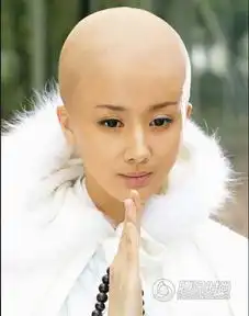 范爷尼姑扮相美呆颜值有多高光头就知道
