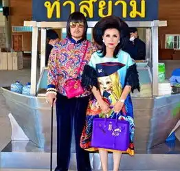 泰国母子炫富成瘾俩爱马仕才是标配